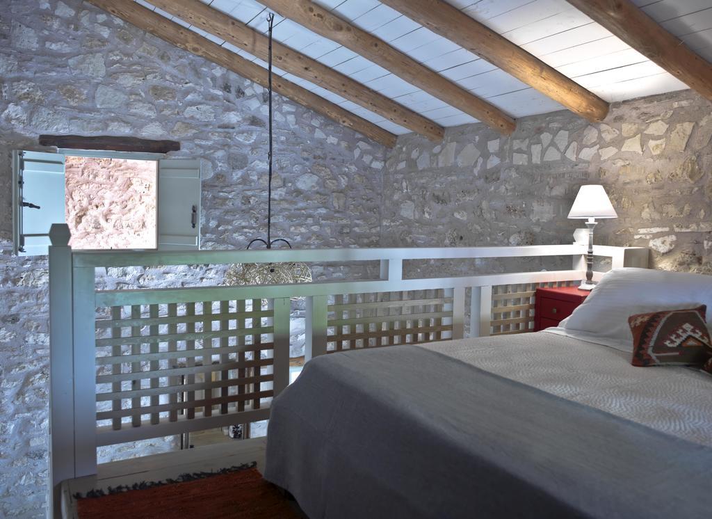 Critamo Cottage Gavalochori Room photo